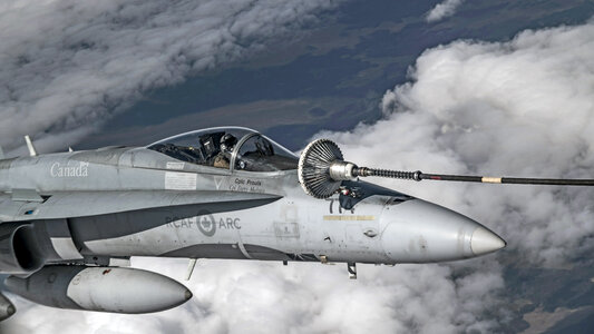 CFF-188 Hornet refueling photo
