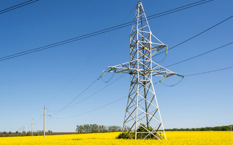 Transmission tower