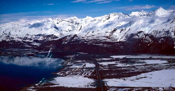 Alaska distance photo