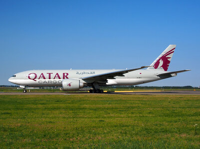 Qatar Airways Boeing 777 plane