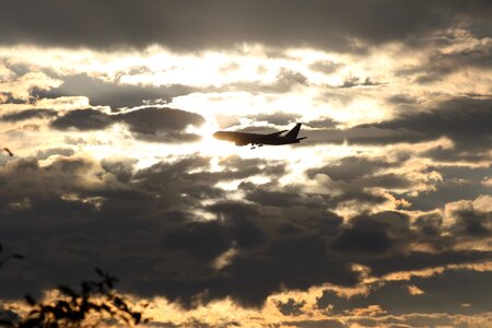 Aircraft sun approach photo