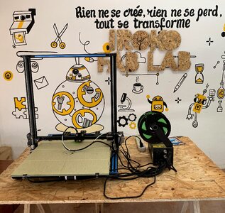 Graffiti painted wall 3D printer photo