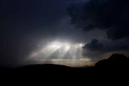 Rays of sunshine cloud sky
