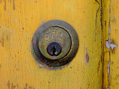 Keyhole hole door photo