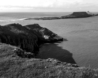 House on the cliff photo