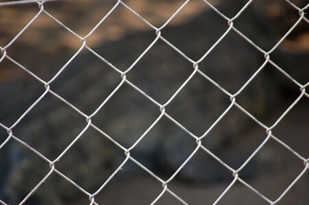 Fence pattern wire