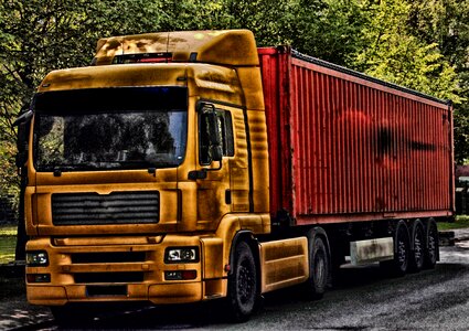 Transport traffic yellow