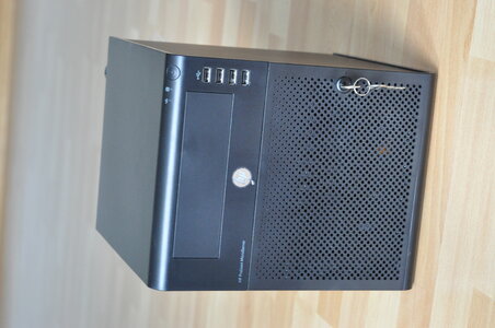 HP N54L Homeserver