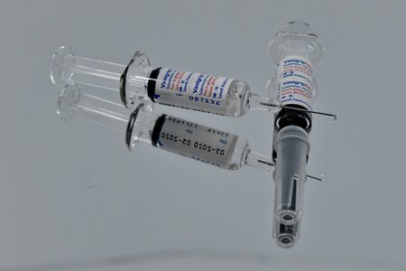 Cure injection needle photo