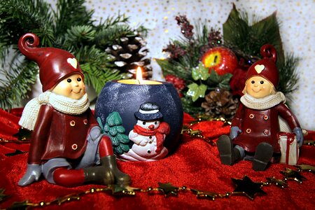 Dwarfs sitting christmas candle photo