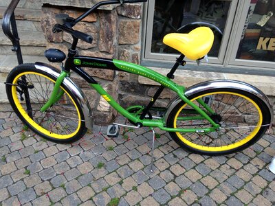 Wheels cycling cruiser