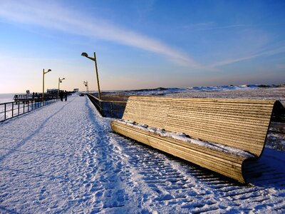 Resting place promenade cold