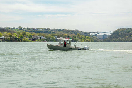 USFWS Fisheries crew in boat-4