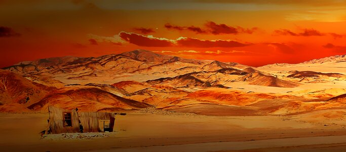 Hill sand house