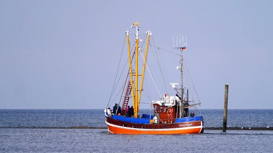 Boat fishing boat ocean photo