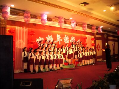 Singing chorus chinese