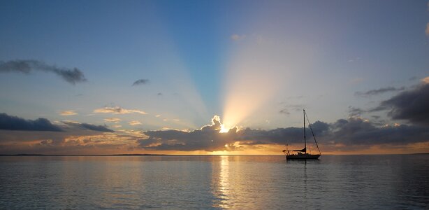 Sunbeam sail abendstimmung photo