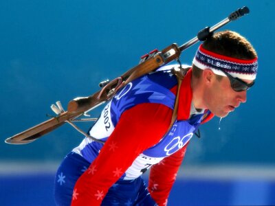 Skiing cross country rifle photo