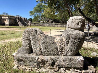 Sculpture grave megalith photo