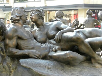 Bronze pair romance