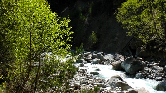 Water summer rocks photo