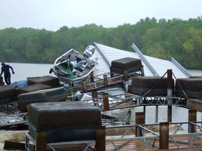 Damage marina 