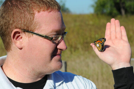 USFWS biologist tags a Monarch butterfly-3