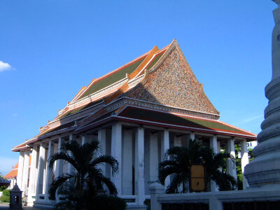 Wat Kanlayanimitr in Bangkok, Thailand photo
