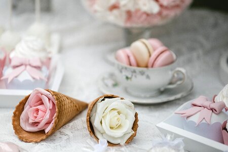 Icecream cone roses photo