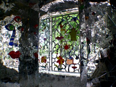 Mosaic glass mosaic shine through