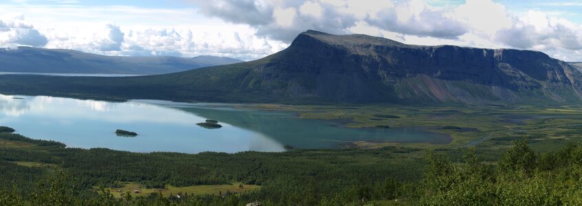 Lake Laitaure to the Mountains Nammatj photo