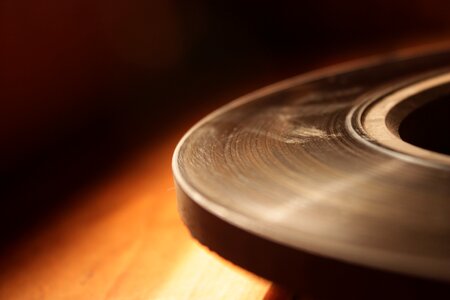 Disk curve metal