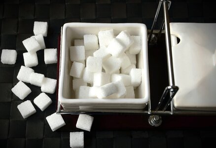 Box dessert sugar