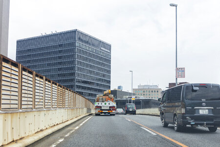 1 Metropolitan Expressway