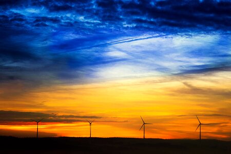 Atmosphere backlight cloud