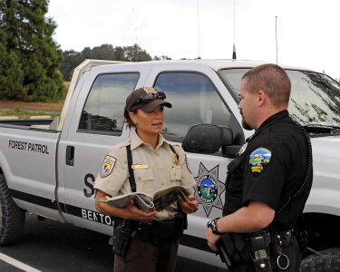 USFWS Employees Help Educate School Children photo