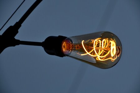 Cable light bulb voltage photo