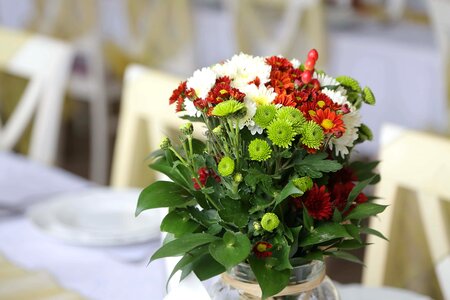 Cafeteria flowers bouquet photo