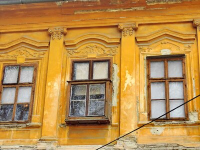 Abandoned baroque facade photo