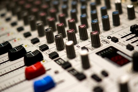 Stereo music system audio