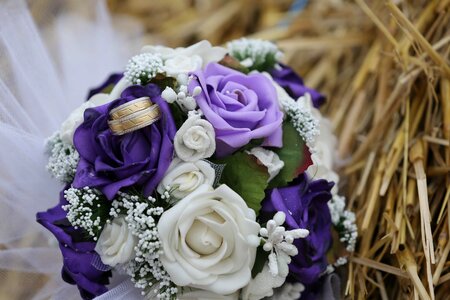 Straw wedding bouquet wedding ring photo