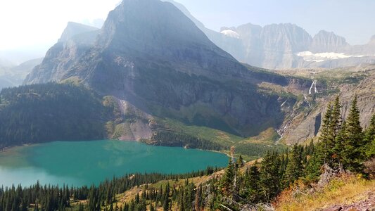 Lake mountain peak national park