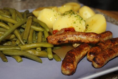 Nuremberg vegetables bratwurst
