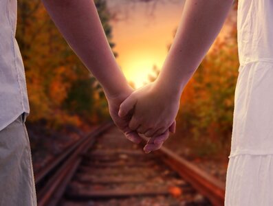 Boyfriend girlfriend hands