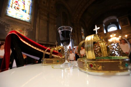 Red Wine coronation traditional photo