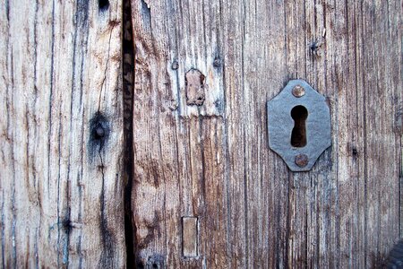 Entry door rust photo