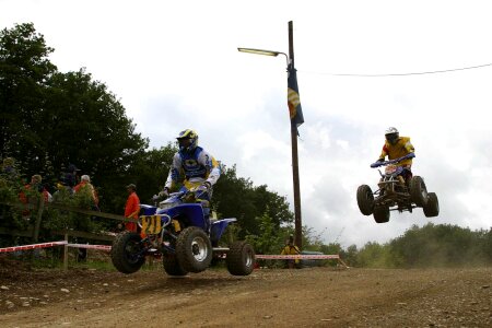 Buggy jump race