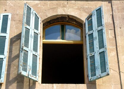 Building exterior style