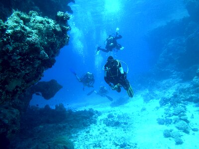 Float breathing apparatus scuba divers photo