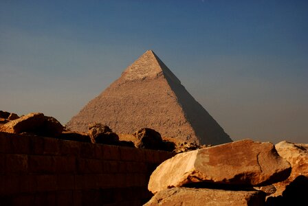 Pyramid giving cairo
